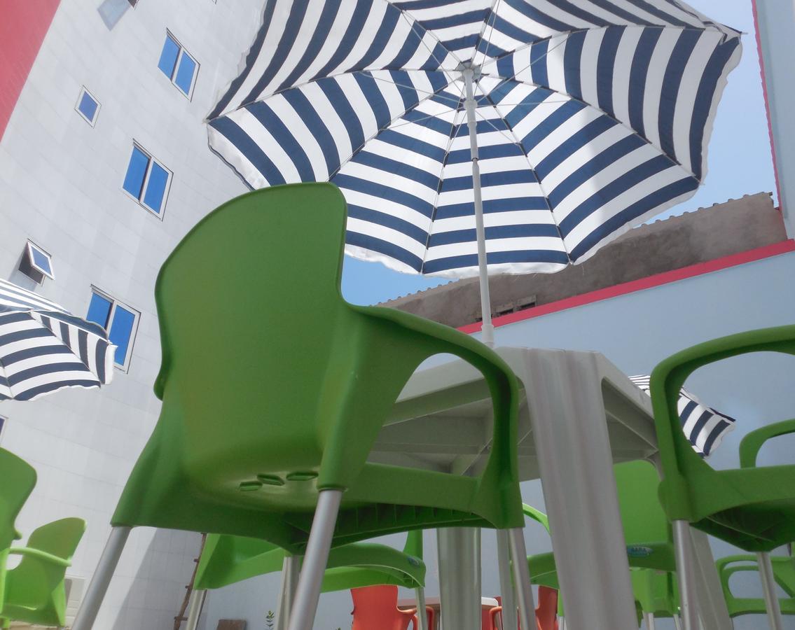 Hotel Bkbg Lome Bagian luar foto